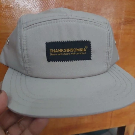 SNAPBACK DISTRO 5 PANEL PACTH BORDIR - Thanksinsomnia Putih